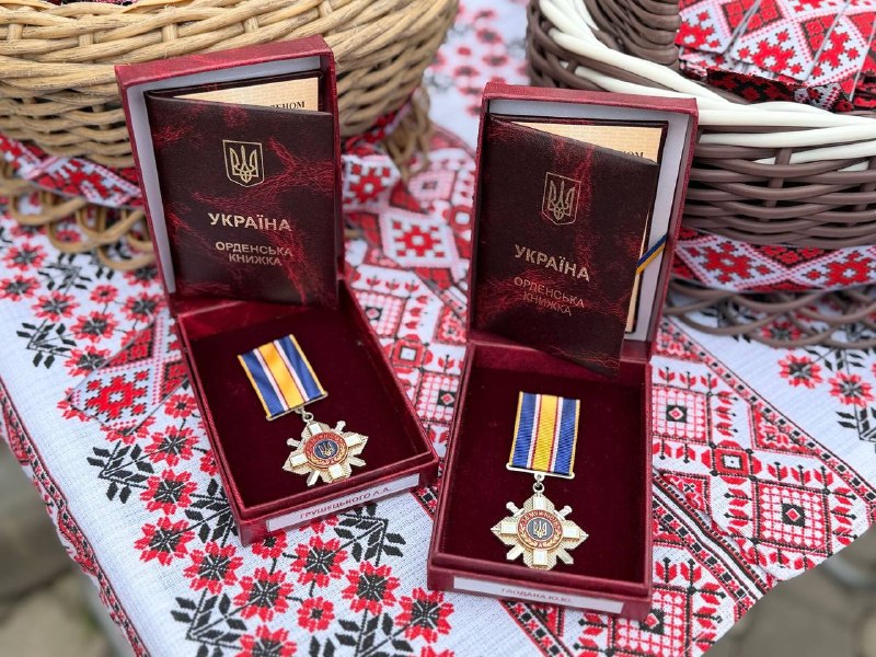 Сьогодні, у День вишиванки, в Одесі зародилася нова пам’ятна традиція - «Вишита стрічка пам’яті». Сьогодні, у День вишиванки, в Одесі зародилася нова пам’ятна традиція - «Вишита стрічка пам’яті».