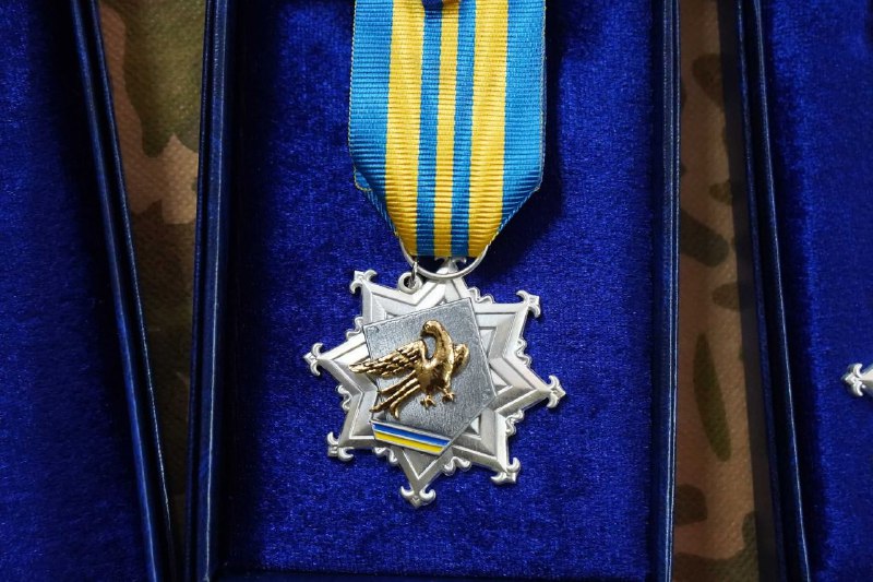 Дві автівки підвищеної прохідності передали Луганській бригаді тероборони Дві автівки підвищеної прохідності передали Луганській бригаді тероборони