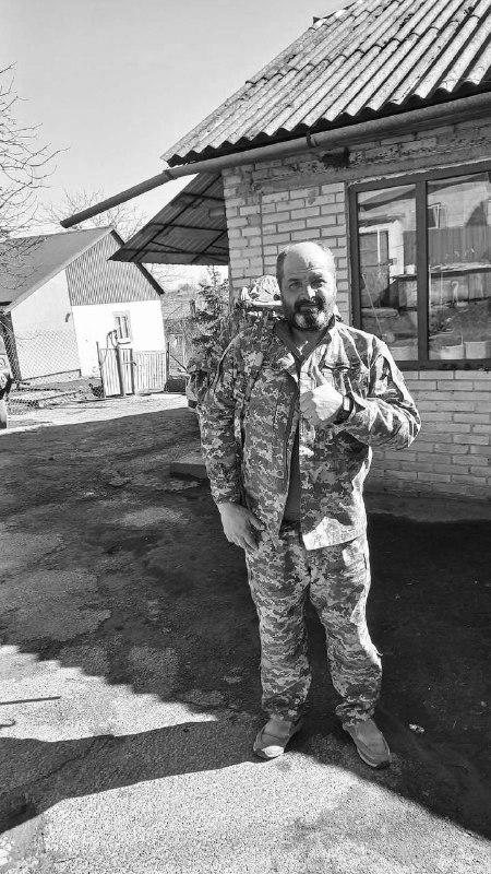 Щоденно о 9 годині – загальнонаціональна хвилина мовчання. Зупиніться, де б ви не були Щоденно о 9 годині – загальнонаціональна хвилина мовчання. Зупиніться, де б ви не були