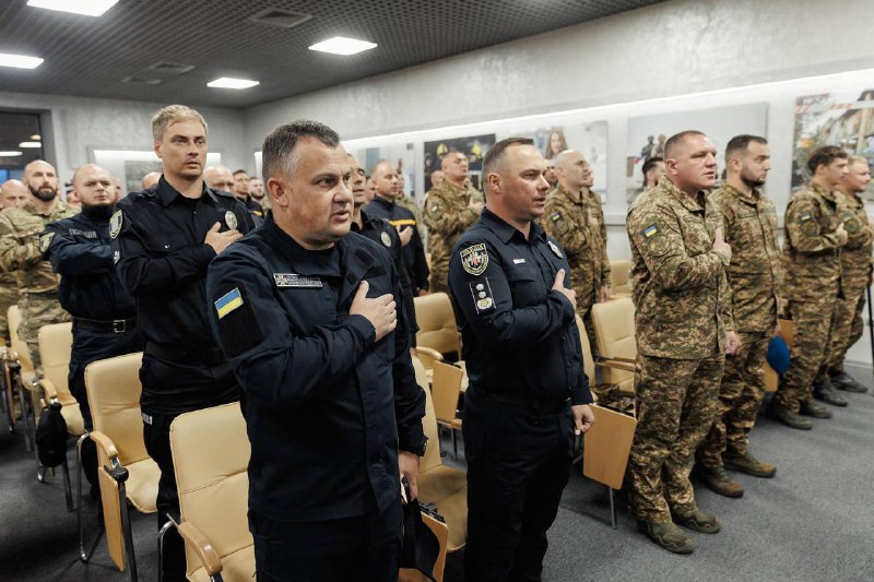 🇺🇦Міністр внутрішніх справ України Ігор Клименко відзначив військовослужбовців НГУ та ДПСУ 🇺🇦Міністр внутрішніх справ України Ігор Клименко відзначив військовослужбовців НГУ та ДПСУ