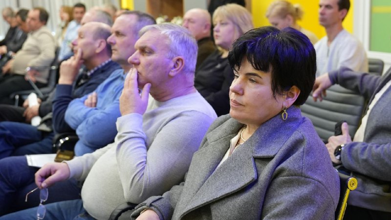 Сучасна освіта - це фундамент того, якою буде Україна через десять чи двадцять років. Сучасна освіта - це фундамент того, якою буде Україна через десять чи двадцять років.