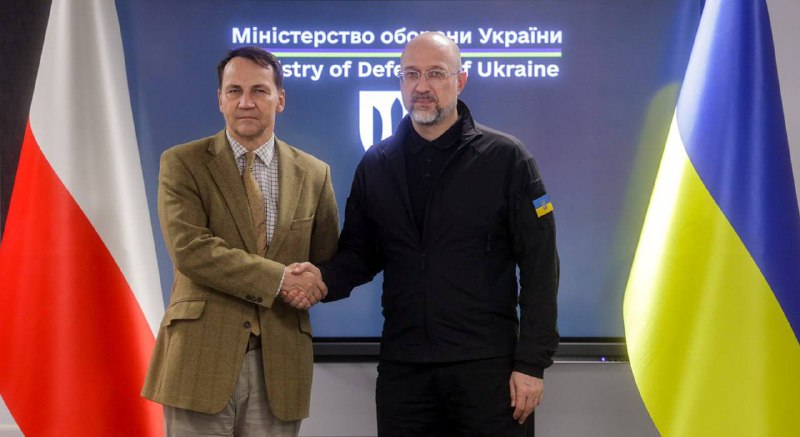 🇺🇦🇵🇱 Змістовна зустріч у Києві з делегацією на чолі з Віцепрем’єр-міністром, Міністром закордонних справ Польщі Радославом Сікорським. 🇺🇦🇵🇱 Змістовна зустріч у Києві з делегацією на чолі з Віцепрем’єр-міністром, Міністром закордонних справ Польщі Радославом Сікорським.
