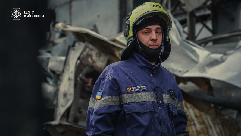 ▪️Після чергових російських атак на об’єкти інфраструктури Київщини до ліквідації наслідків залучений особовий... ▪️Після чергових російських атак на об’єкти інфраструктури Київщини до ліквідації наслідків залучений особовий...