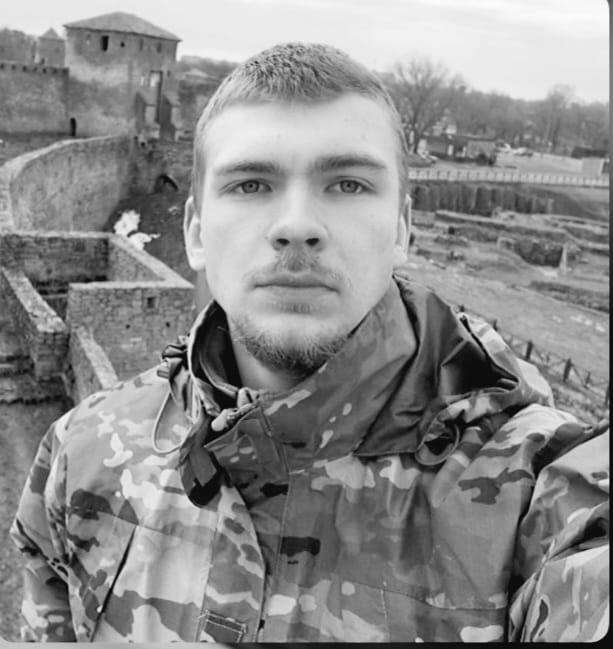 Щоденно о 9 годині – загальнонаціональна хвилина мовчання. Зупиніться, де б ви не були Щоденно о 9 годині – загальнонаціональна хвилина мовчання. Зупиніться, де б ви не були