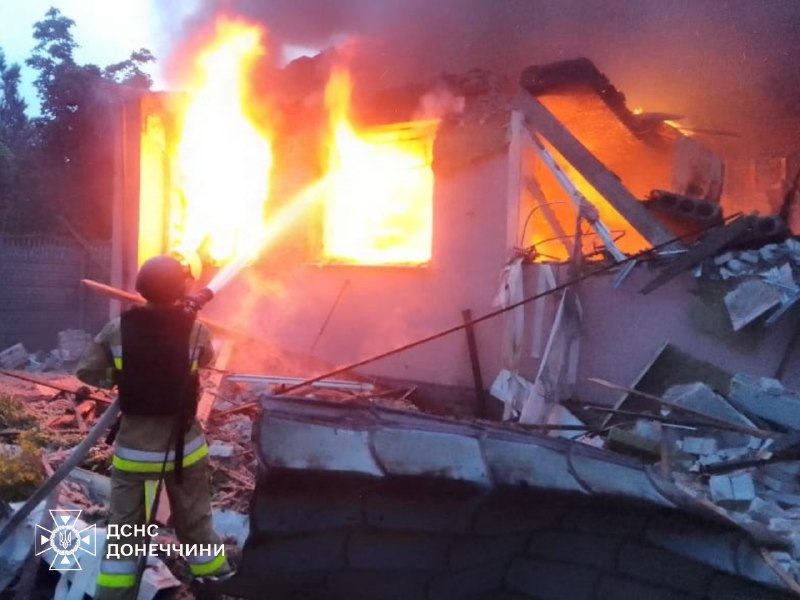 #Донеччина: минулої доби російські окупанти 28 разів обстріляли населені пункти регіону, постраждали 8 мирних мешканців
📍Святогірськ #Донеччина: минулої доби російські окупанти 28 разів обстріляли населені пункти регіону, постраждали 8 мирних мешканців
📍Святогірськ