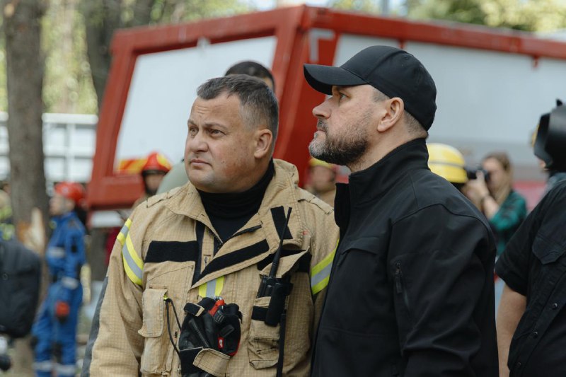 Міністр внутрішніх справ Ігор Клименко в телемарафоні «Єдині новини» розповів про хід аварійно-рятувальних... Міністр внутрішніх справ Ігор Клименко в телемарафоні «Єдині новини» розповів про хід аварійно-рятувальних...