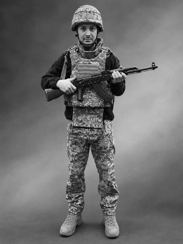 Щоденно о 9 годині – загальнонаціональна хвилина мовчання. Зупиніться, де б ви не були Щоденно о 9 годині – загальнонаціональна хвилина мовчання. Зупиніться, де б ви не були