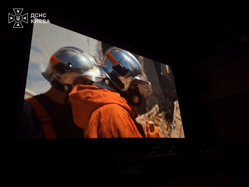 🎬«Голоси», що рятують життя: в Нідерландах відбулася прем'єра п’ятої новели проєкту ВАРТА 🎬«Голоси», що рятують життя: в Нідерландах відбулася прем'єра п’ятої новели проєкту ВАРТА