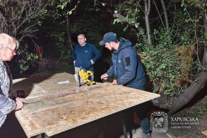 ⚠️Відучора усуваємо наслідки ворожого обстрілу у Слобідському районі Харкова. ⚠️Відучора усуваємо наслідки ворожого обстрілу у Слобідському районі Харкова.