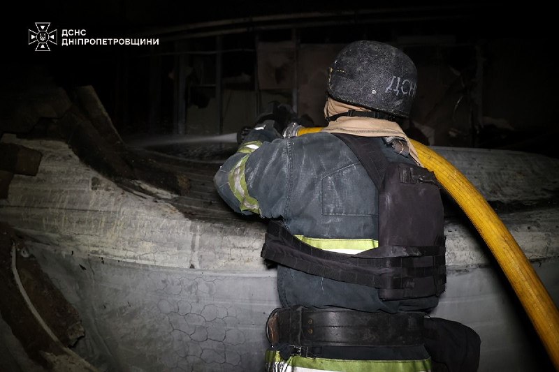 #Дніпропетровщина: рятувальники ліквідували наслідки російських обстрілів #Дніпропетровщина: рятувальники ліквідували наслідки російських обстрілів