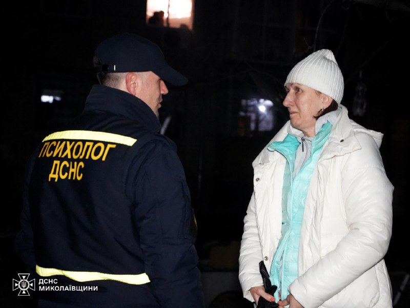 Миколаїв: 10 постраждалих внаслідок нічної ворожої дронової атаки
У дворі п’ятиповерхівки через падіння уламків БпЛА зайнялася квартира Миколаїв: 10 постраждалих внаслідок нічної ворожої дронової атаки
У дворі п’ятиповерхівки через падіння уламків БпЛА зайнялася квартира