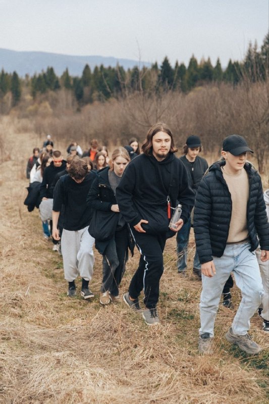 ⛰️ Школярі Херсонщини поєднали навчання і відпочинок у ретрит-таборі у Карпатах. ⛰️ Школярі Херсонщини поєднали навчання і відпочинок у ретрит-таборі у Карпатах.