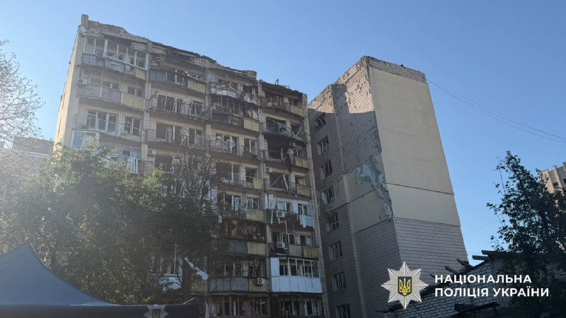 До 13 збільшилась кількість загиблих через масований обстріл у Києві
Щойно наші підрозділи у Солом’янському... До 13 збільшилась кількість загиблих через масований обстріл у Києві
Щойно наші підрозділи у Солом’янському...