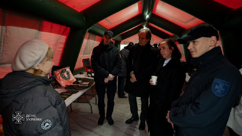 🔻Українська гідрометеорологічна служба отримала дві мобільні радіологічні лабораторії від США та Норвегії ⤵ 🔻Українська гідрометеорологічна служба отримала дві мобільні радіологічні лабораторії від США та Норвегії ⤵