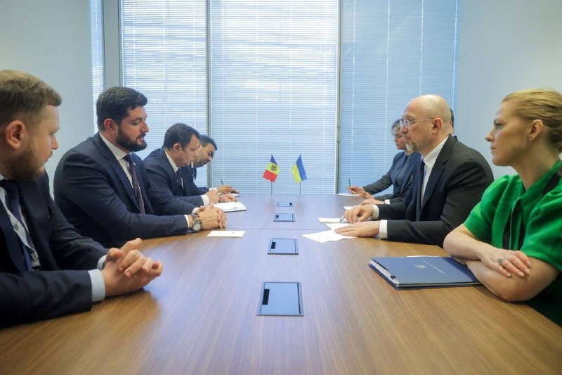 🇺🇦🇲🇩 На полях енергетичного форуму в Баку провів зустріч із Міністром енергетики Молдови Доріном Жунгієту 🇺🇦🇲🇩 На полях енергетичного форуму в Баку провів зустріч із Міністром енергетики Молдови Доріном Жунгієту