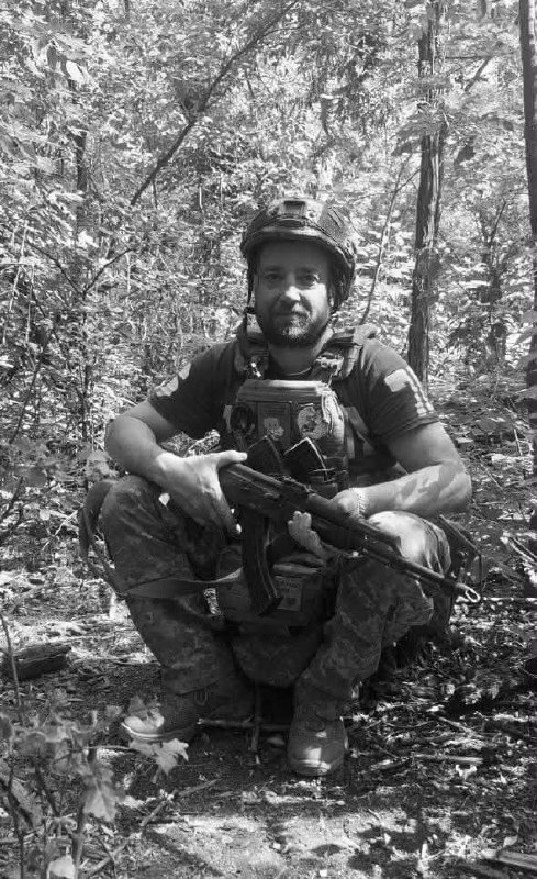 Щоденно о 9 годині – загальнонаціональна хвилина мовчання. Зупиніться, де б ви не були Щоденно о 9 годині – загальнонаціональна хвилина мовчання. Зупиніться, де б ви не були