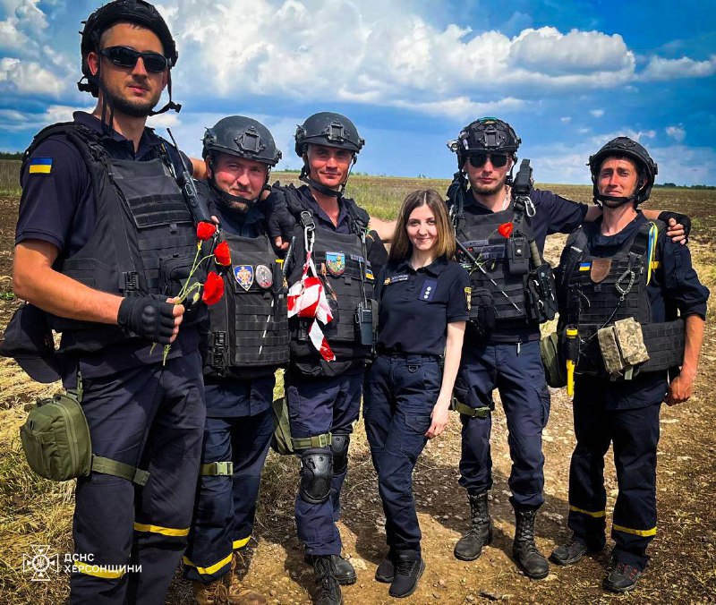 #герої_без_зброї
Оксана Ульянова, речниця ДСНС Херсонщини
«24 лютого 2022 року розділило наше життя на «до» і «після» #герої_без_зброї
Оксана Ульянова, речниця ДСНС Херсонщини
«24 лютого 2022 року розділило наше життя на «до» і «після»