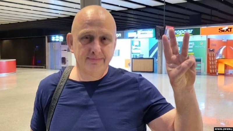 Гарні новини.
Журналіст «Радіо Свобода» Владислав Єсипенко вийшов на волю із в’язниці в Криму Гарні новини.
Журналіст «Радіо Свобода» Владислав Єсипенко вийшов на волю із в’язниці в Криму