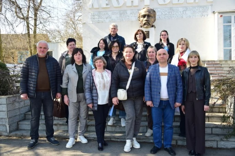 Мистецький фестиваль у Теплику об’єднав громади Вінниччини та Херсонщини.
Громади-партнерки Мистецький фестиваль у Теплику об’єднав громади Вінниччини та Херсонщини.
Громади-партнерки