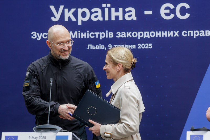 З європейськими друзями та союзниками демонструємо непохитну солідарність перед складними викликами З європейськими друзями та союзниками демонструємо непохитну солідарність перед складними викликами