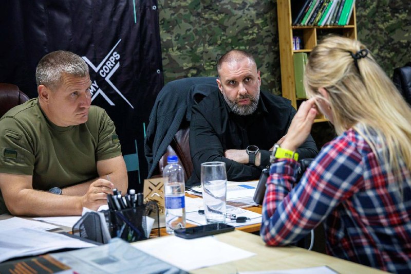 ✅Напередодні першого відзначення Дня Сил безпілотних систем ЗСУ мав робочу зустріч із нашими воїнами. ✅Напередодні першого відзначення Дня Сил безпілотних систем ЗСУ мав робочу зустріч із нашими воїнами.