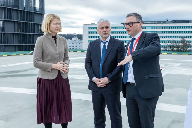 🏥Міжнародне партнерство у медицині: нові можливості для Одещини
Розвиток сфери охорони здоровʼя є одним з пріоритетних напрямків у регіоні 🏥Міжнародне партнерство у медицині: нові можливості для Одещини
Розвиток сфери охорони здоровʼя є одним з пріоритетних напрямків у регіоні