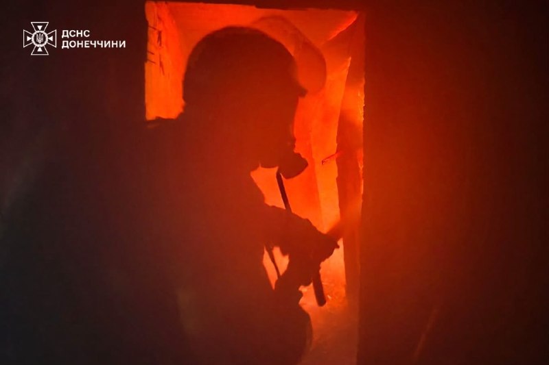 #Донеччина: понад 20 російських ударів за добу, рятувальники працювали під загрозою повторних атак #Донеччина: понад 20 російських ударів за добу, рятувальники працювали під загрозою повторних атак