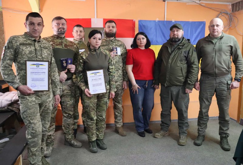 Обласна влада підтримує Захисників Луганщини та тримає із Силами оборони тісний контакт Обласна влада підтримує Захисників Луганщини та тримає із Силами оборони тісний контакт