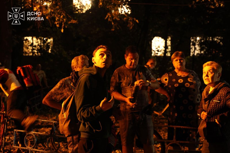 #Київ: 9 людей загинули, ще 23 – постраждали внаслідок російської балістичної атаки #Київ: 9 людей загинули, ще 23 – постраждали внаслідок російської балістичної атаки