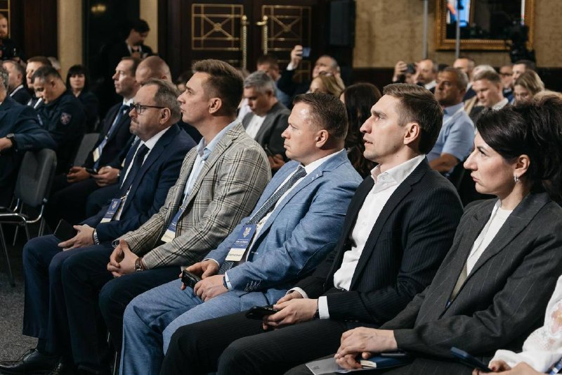 Стійкість країни починається зі стійкості громад. Саме про це говорили разом із партнерами на IV Міжнародному Саміті міст та регіонів. Стійкість країни починається зі стійкості громад. Саме про це говорили разом із партнерами на IV Міжнародному Саміті міст та регіонів.