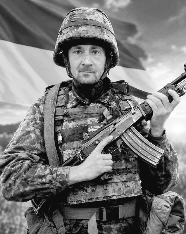 Щоденно о 9 годині – загальнонаціональна хвилина мовчання. Зупиніться, де б ви не були Щоденно о 9 годині – загальнонаціональна хвилина мовчання. Зупиніться, де б ви не були