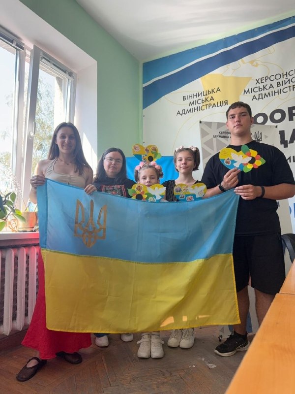 У координаційному центрі «Вільні разом» у Вінниці продовжують підтримувати переселенців з Херсонщини. У координаційному центрі «Вільні разом» у Вінниці продовжують підтримувати переселенців з Херсонщини.
