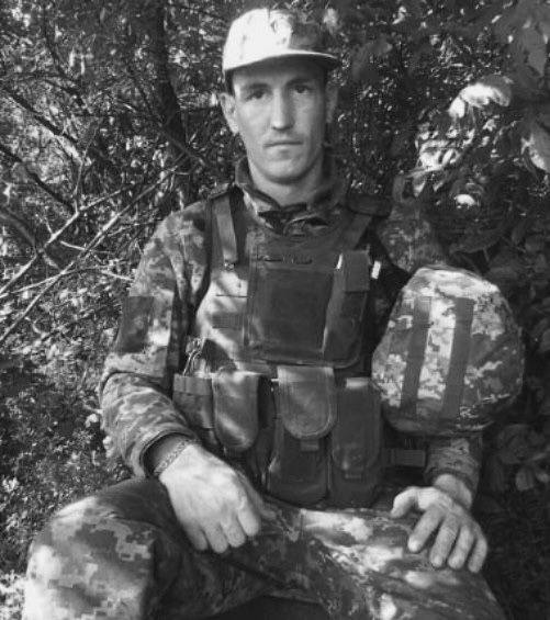 Щоденно о 9 годині – загальнонаціональна хвилина мовчання. Зупиніться, де б ви не були Щоденно о 9 годині – загальнонаціональна хвилина мовчання. Зупиніться, де б ви не були