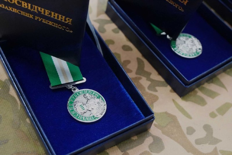 Дві автівки підвищеної прохідності передали Луганській бригаді тероборони Дві автівки підвищеної прохідності передали Луганській бригаді тероборони