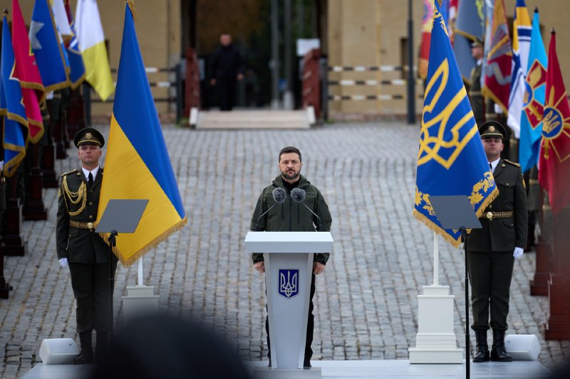 🇺🇦Президент України Володимир Зеленський відзначив рятувальника ДСНС державною нагородою з нагоди Дня захисників і захисниць України 🇺🇦Президент України Володимир Зеленський відзначив рятувальника ДСНС державною нагородою з нагоди Дня захисників і захисниць України