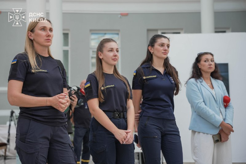 🖼 «Рятувати столицю»: у Києві відкрили виставку документальної фотографії про роботу рятувальників під час повномасштабної війни 🖼 «Рятувати столицю»: у Києві відкрили виставку документальної фотографії про роботу рятувальників під час повномасштабної війни