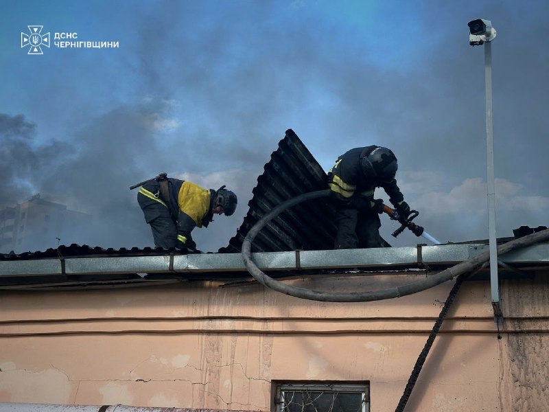 UPD | #Чернігів: рятувальники завершили ліквідацію наслідків російського удару
У місті завершено роботи з ліквідації наслідків обстрілу UPD | #Чернігів: рятувальники завершили ліквідацію наслідків російського удару
У місті завершено роботи з ліквідації наслідків обстрілу