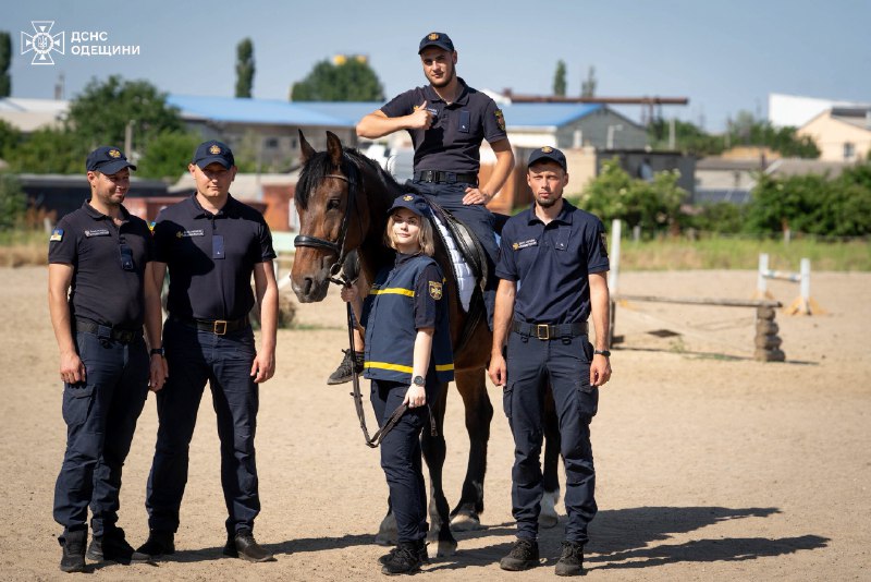 В Одесі триває курс іпотерапії для саперів ДСНС 🐎
Після роботи на деокупованих територіях В Одесі триває курс іпотерапії для саперів ДСНС 🐎
Після роботи на деокупованих територіях