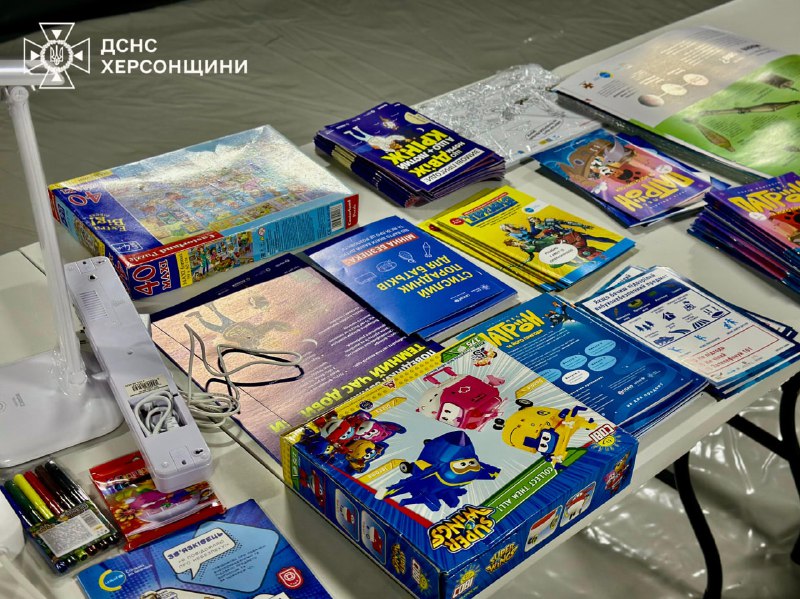 На Херсонщині функціонують додаткові Пункти незламності ДСНС
Після масованих російських атак у Херсоні... На Херсонщині функціонують додаткові Пункти незламності ДСНС
Після масованих російських атак у Херсоні...