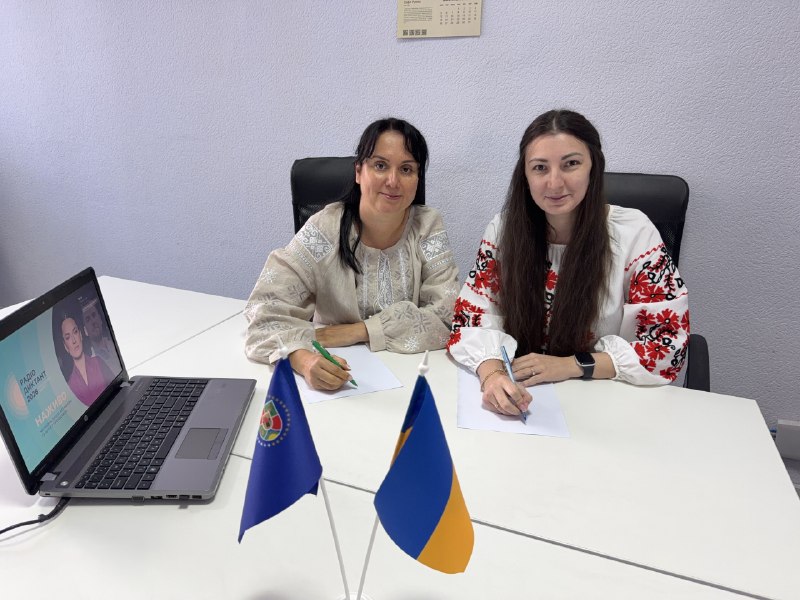Луганці долучилися до Радіодиктанту національної єдності
27 жовтня переселенці з Луганщини разом з усією... Луганці долучилися до Радіодиктанту національної єдності
27 жовтня переселенці з Луганщини разом з усією...