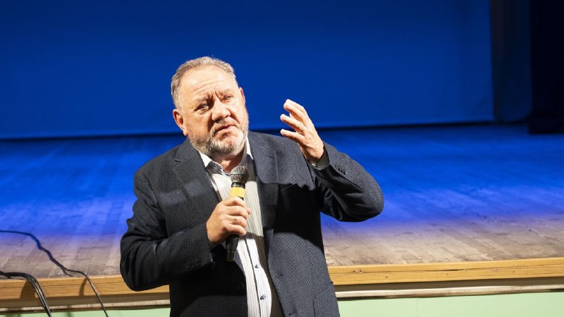 У Житомирі відбулася особлива зустріч із народним артистом України Богданом Бенюком У Житомирі відбулася особлива зустріч із народним артистом України Богданом Бенюком