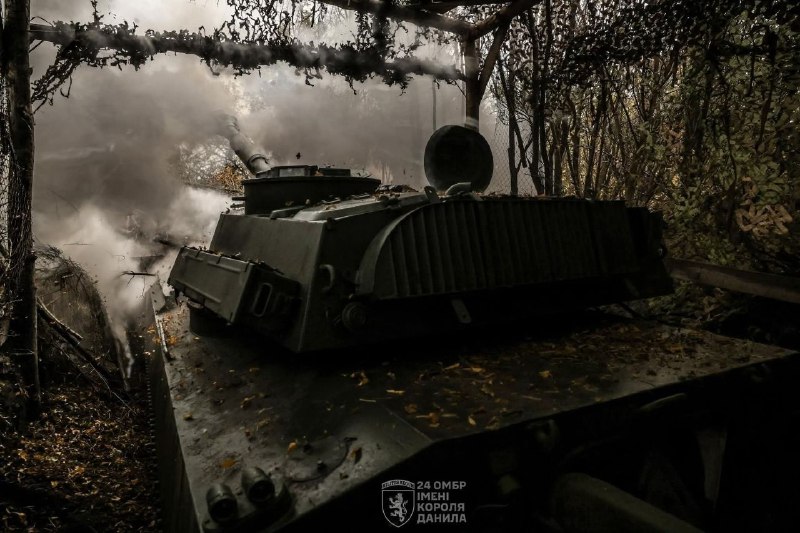 Головне на Луганщині за добу
📌25 спроб прорвати нашу лінію оборони здійснили загарбники на Лиманському та Слов’янському напрямках Головне на Луганщині за добу
📌25 спроб прорвати нашу лінію оборони здійснили загарбники на Лиманському та Слов’янському напрямках