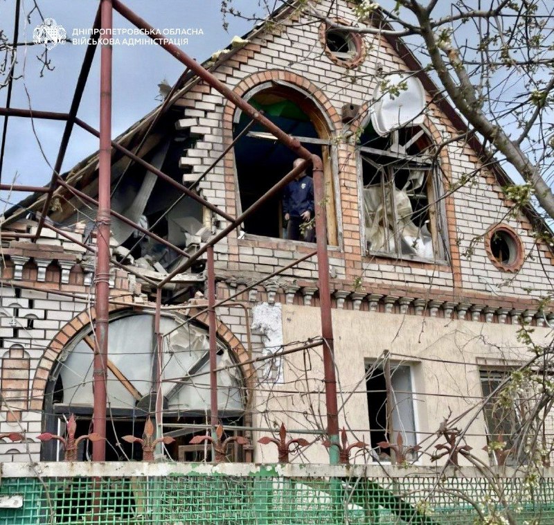 Дніпропетровщина
8 квітня
18:30
Четверо людей дістали поранень. Ворог майже 40 разів атакував два райони області безпілотниками та артилерією. Дніпропетровщина
8 квітня
18:30
Четверо людей дістали поранень. Ворог майже 40 разів атакував два райони області безпілотниками та артилерією.