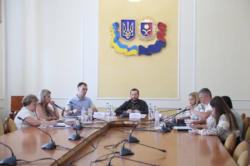 На Хмельниччині триває реалізація ініціативи Президента України «Пакунок школяра» На Хмельниччині триває реалізація ініціативи Президента України «Пакунок школяра»