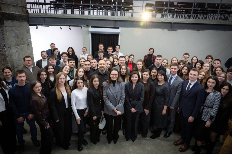 На Харківщині з робочим візитом перебувала Премʼєр-міністерка України Юлія Свириденко На Харківщині з робочим візитом перебувала Премʼєр-міністерка України Юлія Свириденко