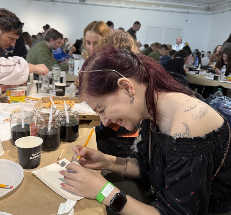 🇺🇦👏Маріупольці долучилися до рекорду з розпису писанок
🎨🥚У Львові встановили національний рекорд з масштабного розпису писанок 🇺🇦👏Маріупольці долучилися до рекорду з розпису писанок
🎨🥚У Львові встановили національний рекорд з масштабного розпису писанок