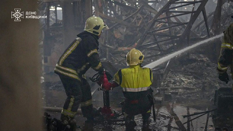 ❗️На Київщині завершили ліквідацію масштабної пожежі, що виникла внаслідок російської атаки в ніч на 19 липня ❗️На Київщині завершили ліквідацію масштабної пожежі, що виникла внаслідок російської атаки в ніч на 19 липня