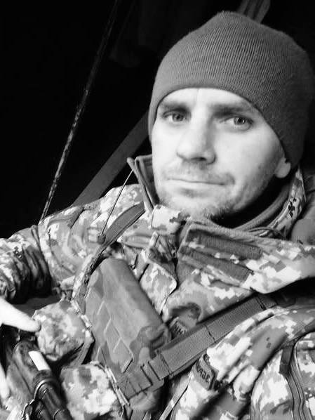 Щоденно о 9 годині – загальнонаціональна хвилина мовчання. Зупиніться, де б ви не були Щоденно о 9 годині – загальнонаціональна хвилина мовчання. Зупиніться, де б ви не були