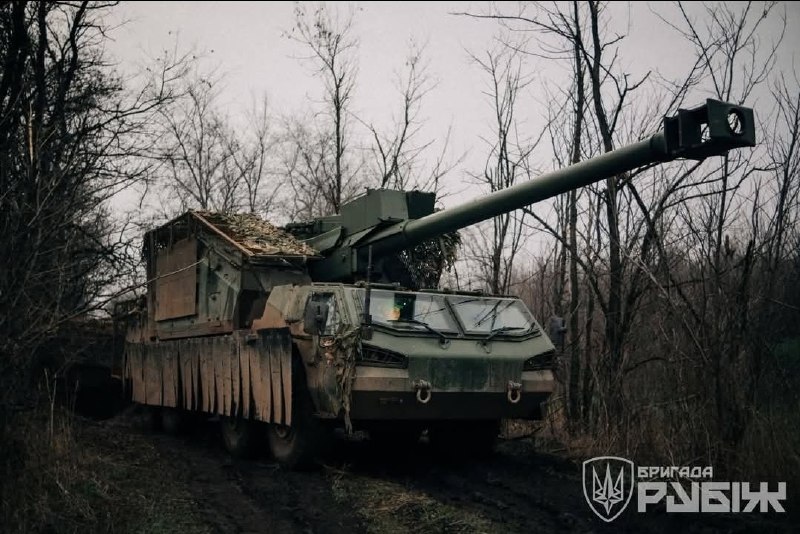 Головне на Луганщині за добу
📌Поблизу вісьмох населених пунктів проводили штурми росіяни на Лиманській та Слов’янській ділянках фронту Головне на Луганщині за добу
📌Поблизу вісьмох населених пунктів проводили штурми росіяни на Лиманській та Слов’янській ділянках фронту