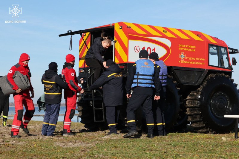 📍На Волині на території Шацького національного природного парку відбулися спільні міжнародні навчання рятувальників... 📍На Волині на території Шацького національного природного парку відбулися спільні міжнародні навчання рятувальників...